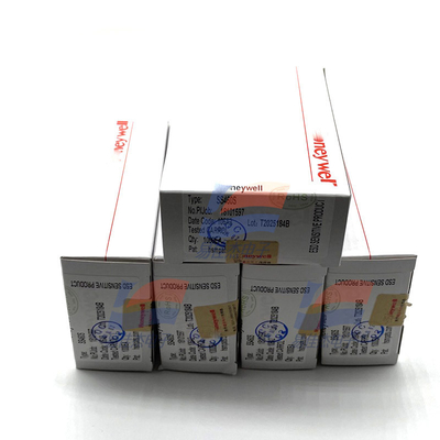 YJJ SS460S Digitaler Stromsenker 3 bis 24Vdc Latch-In Position Hall-Effekt-Sensor mit freigegebenem Magnetfeld 3,8-30V