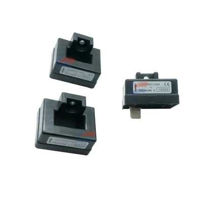 YJJ L03S600D15WM 10μs 20mA bidirektionale ± 1% 600A A Hall-Stromsensor ist in der Basis installiert